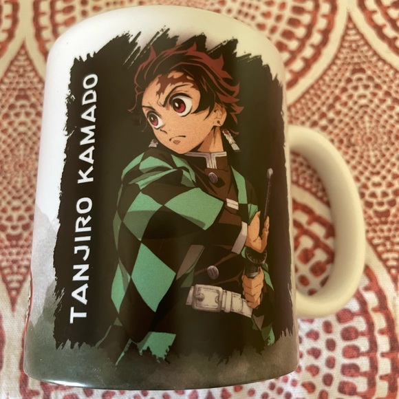 Demon Slayer Themed Lot! 1 T-shirt in Youth Large, 1 mug & 1 figure, Low price! - Picture 7 of 10